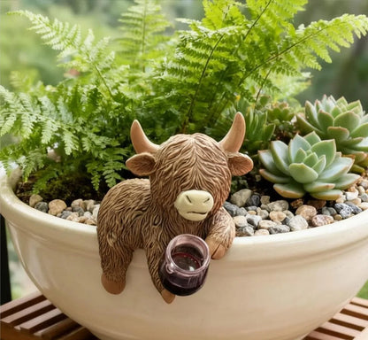 🐂Highland Cow Pot Hangers, Resin Garden Decor, Beer & Wine Sitting Cow Plant Hangers, Cute Planter Rim Pendent Figurines